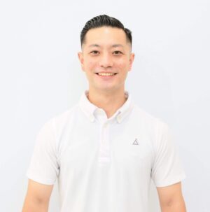 かたぎり塾 上大岡店の安里繁人トレーナー