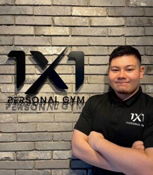 パーソナルジム 1X1 用賀店の早川 拓哉トレーナー