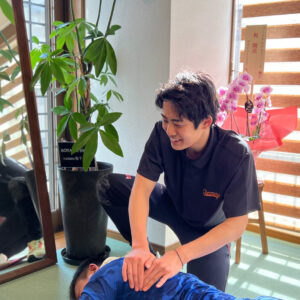 パーソナルジム Weavingの高畑利修トレーナー