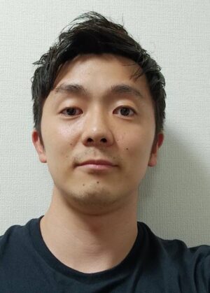 OUTLINE(アウトライン) 柏店の三島 義博トレーナー