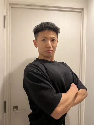 OUTLINE(アウトライン) 自由が丘店の若杉 誠将トレーナー