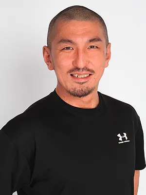 R-fit 市川店の飯坂 龍トレーナー