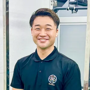 PERSONAL TRAINING STUDIO NewRiseの篠塚魁トレーナー