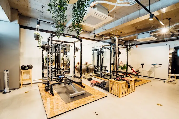 UNDEUX SUPERBODY 心斎橋スタジオ