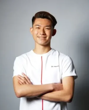 Dr.トレーニング 心斎橋店の高室 慶丞トレーナー