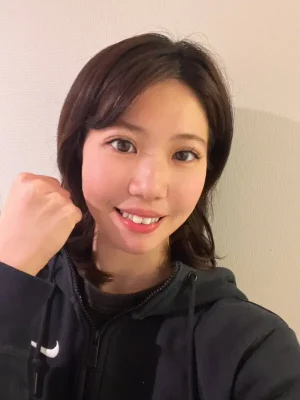 OUTLINE(アウトライン) 北千住店の石毛 杏奈トレーナー