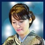 花染 輝咲（はなぞめきさき）先生