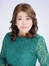 来瞳翠珠(くるめすず)先生