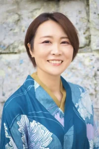 東弥寿佳